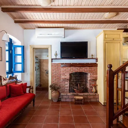 Villa Angela'S Castle Chalki Chalki Town